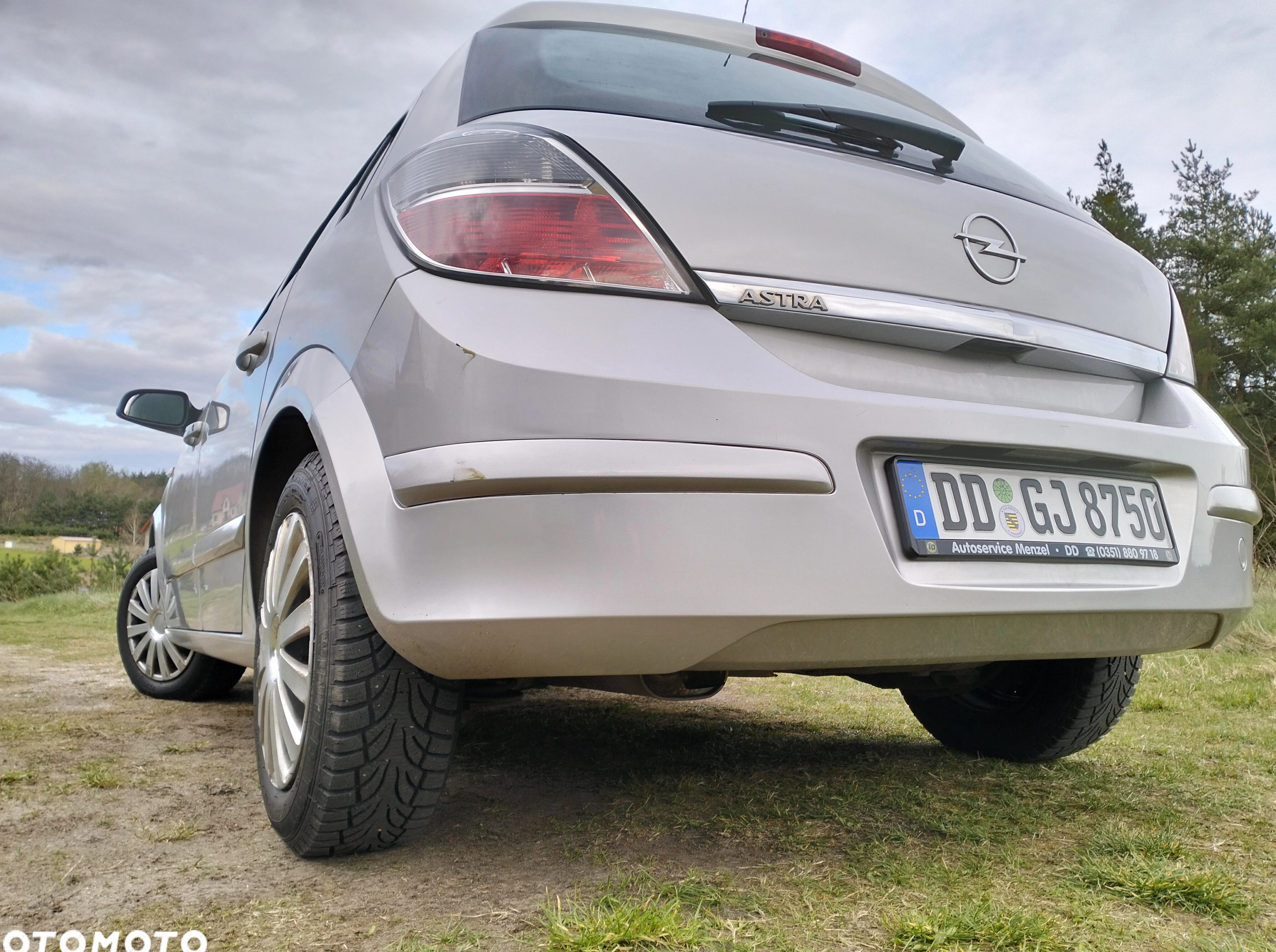 Opel Astra cena 8999 przebieg: 203100, rok produkcji 2008 z Chojnów małe 742